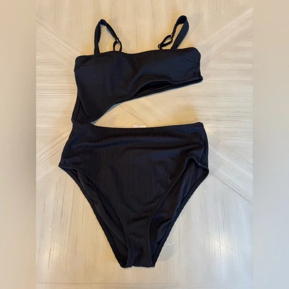Shade & Shore Women's Ribbed Cut Out One Piece Swimsuit - Size Small - EUC! - Picture 5 of 14